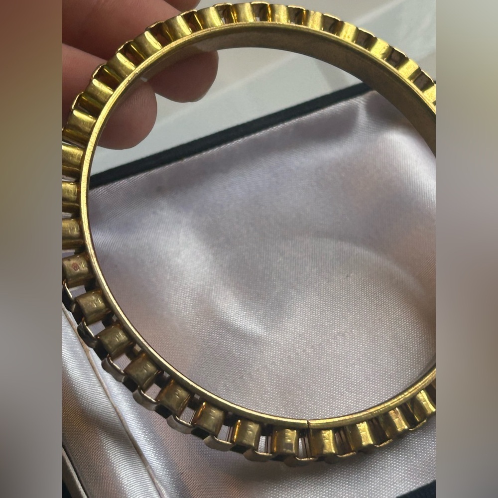 Vintage Gold Tone Geometric Bangle Bracelet Modernist Vintage Jewelry - Picture 8 of 11